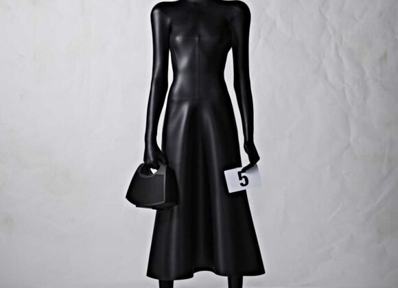 Balenciaga Fall 2022 Couture BalenciagaCoutureLookbook_Look_05_credit_brand